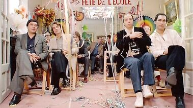 Les Petites Ecolieres. Sc.2