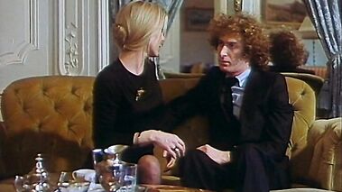 Veuves En Chaleur. Sc.2