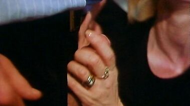 Veuves En Chaleur. Sc.2