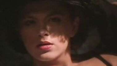 Vue Sur Maison Close. Sc.3