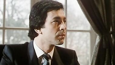 Bourgeoises mais... perverses! Sc.2