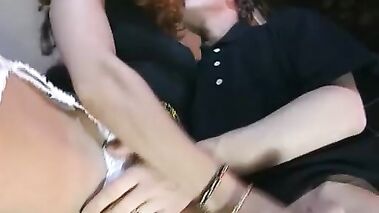 Les Bons Coups. Sc.1