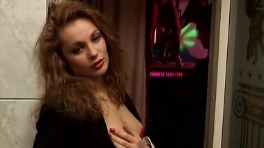 L'Heritage de Laure. Sc.3