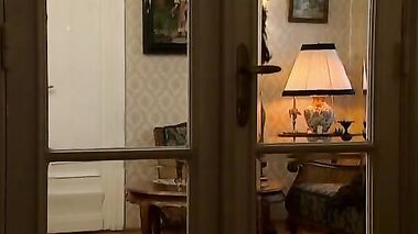 L'obsession de Laure. Sc.1