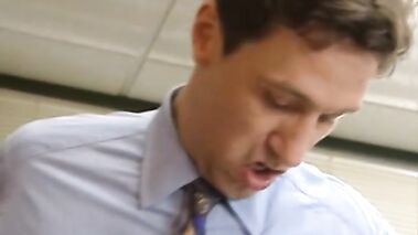 Harcelement Au Feminin (Dangerous Woman). Sc.2